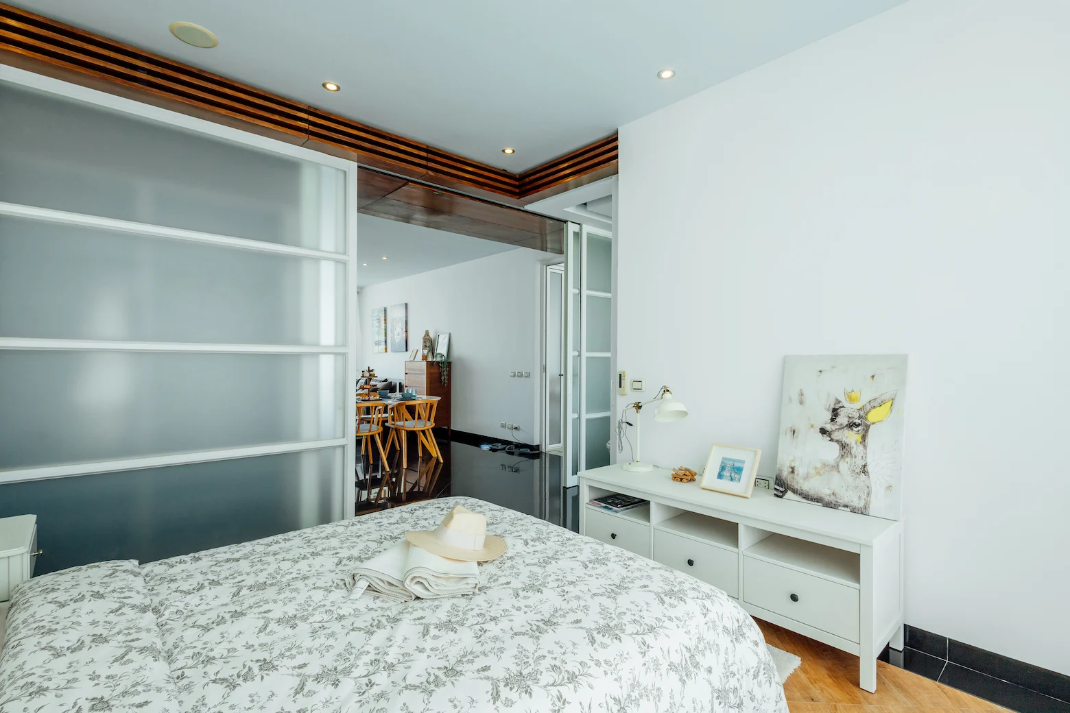 One-Bedroom_IMG_9299